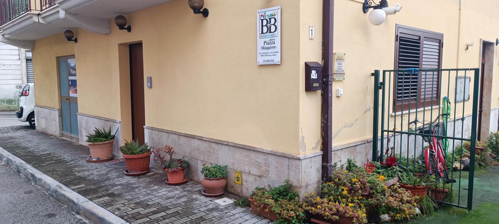 Dietro Piazza Maggiore Sulmona Zewnętrze zdjęcie
